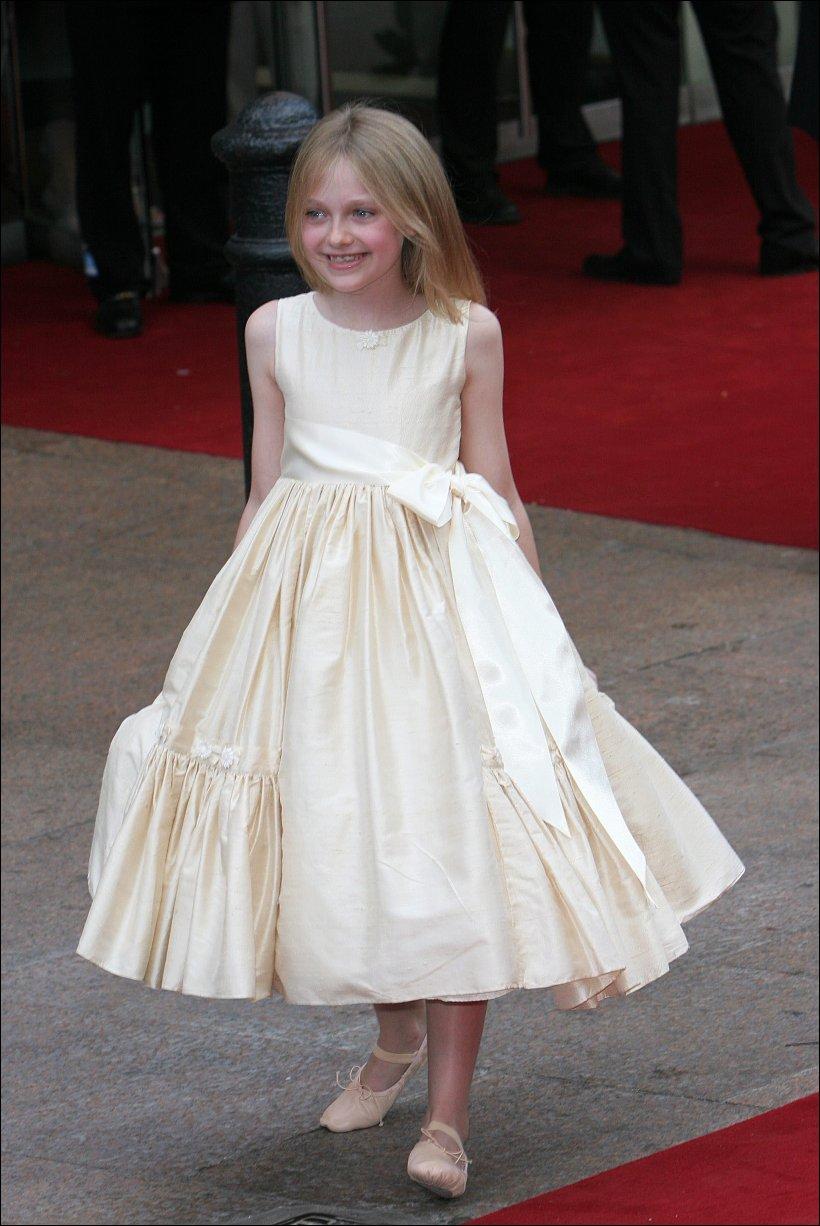 DakotaWOTWUKPremiere144.jpg