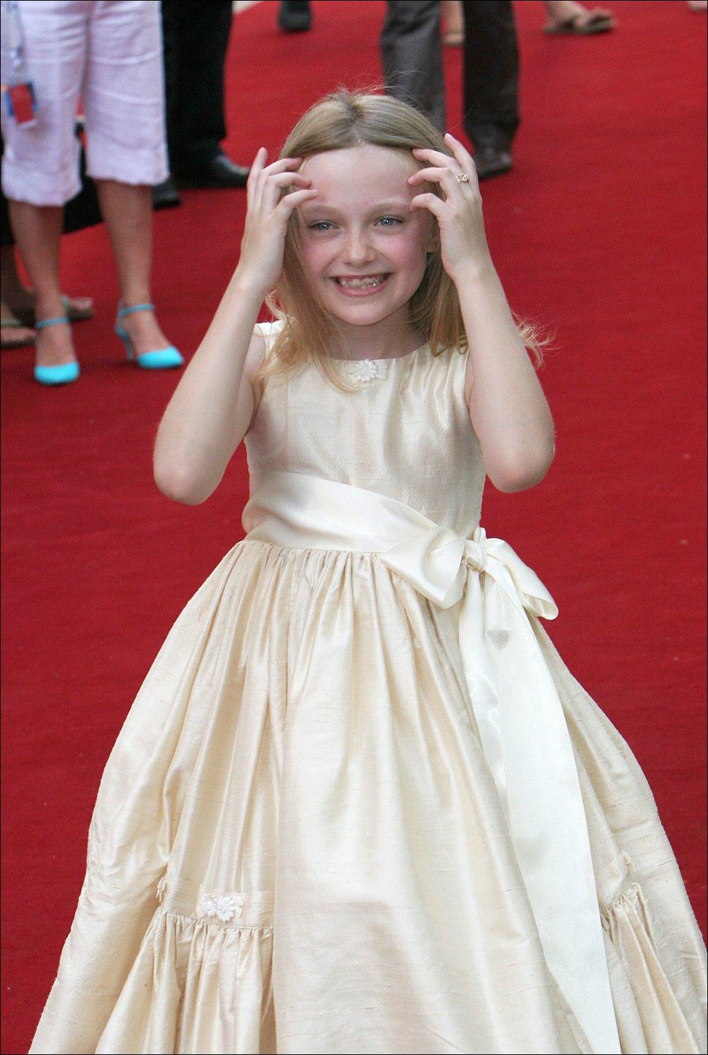 DakotaWOTWUKPremiere147.jpg