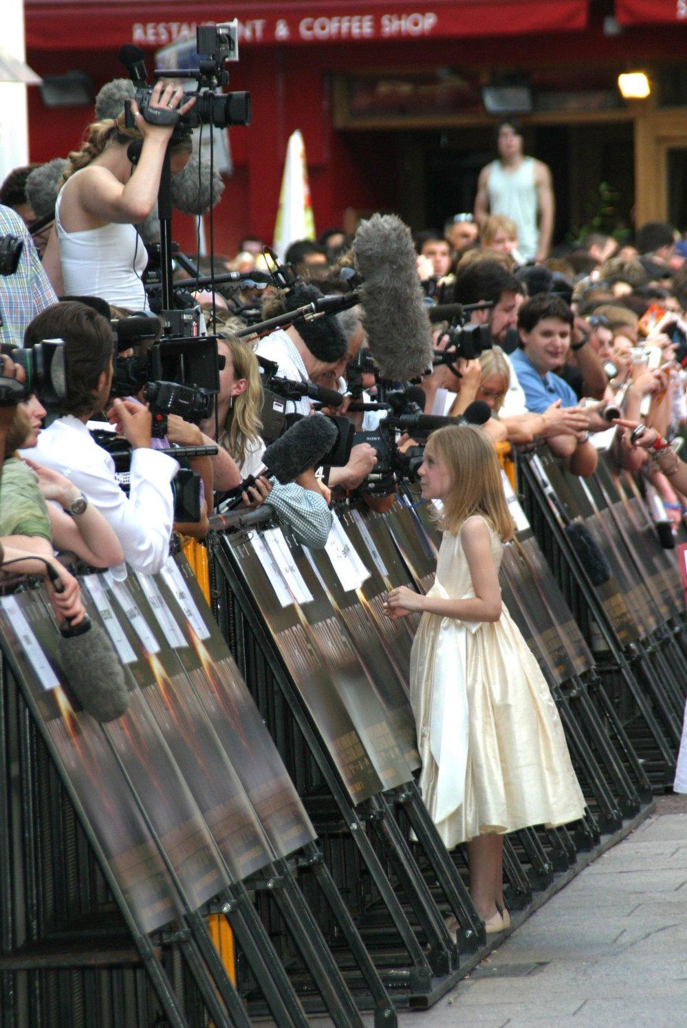 DakotaWOTWUKPremiere157.jpg