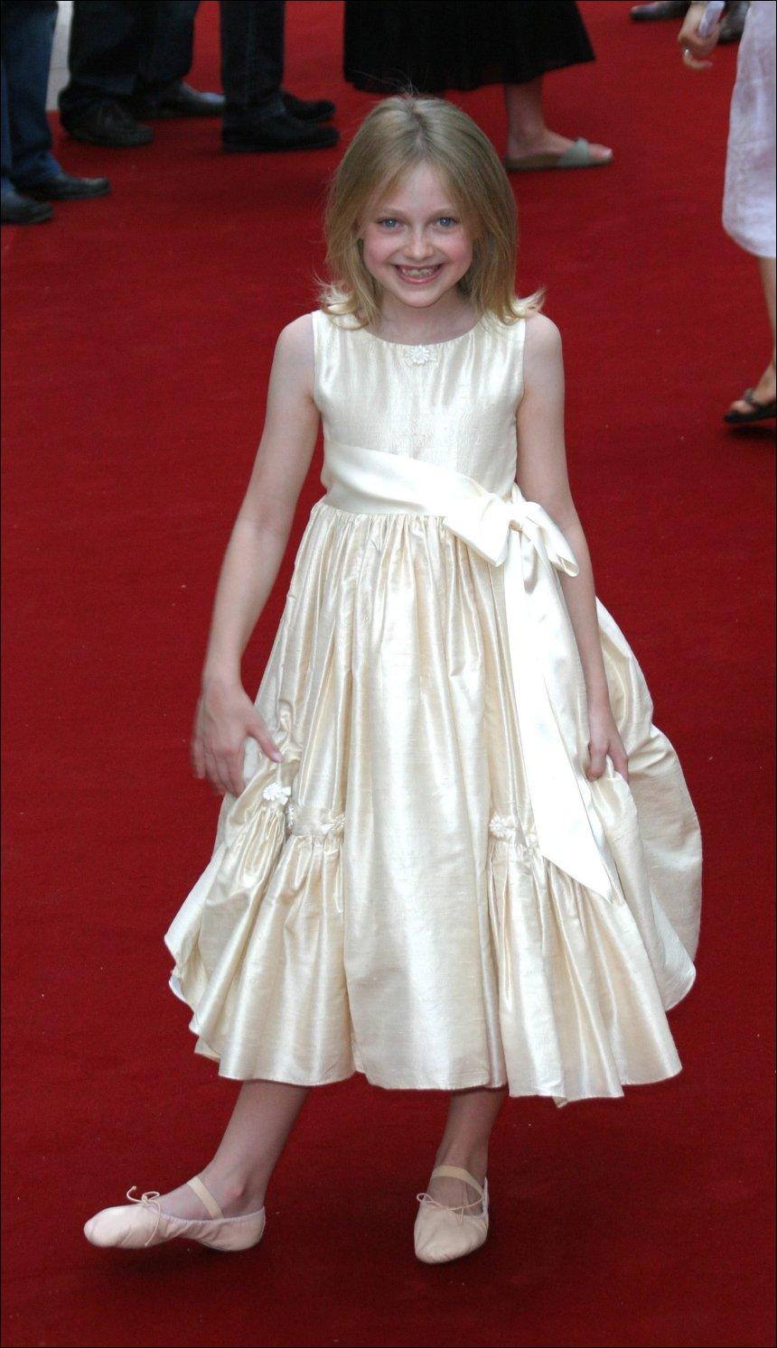 DakotaWOTWUKPremiere164.jpg