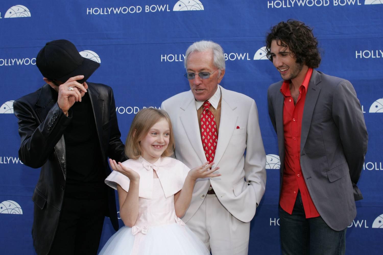 lovely-dakota-hollywood-bowl-2004-06-25-25.jpg