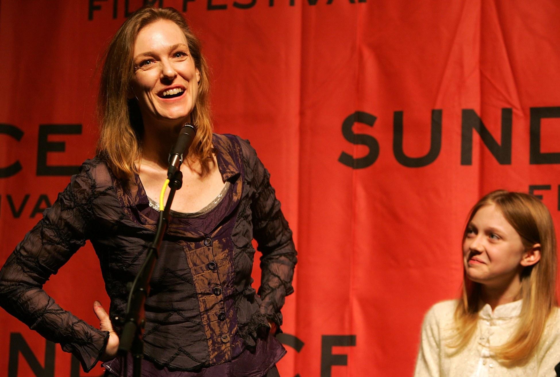 HQ
