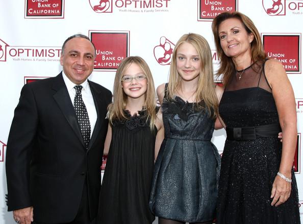 lovely-dakota-mentor-awards-2008-10-22-16.jpg