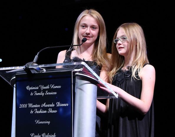 lovely-dakota-mentor-awards-2008-10-22-19.jpg