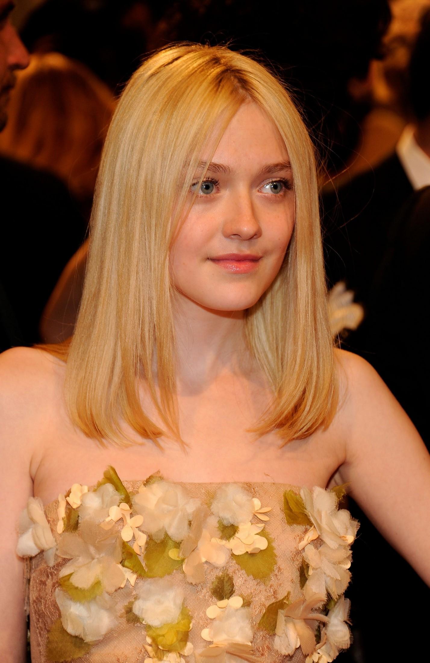HQ
