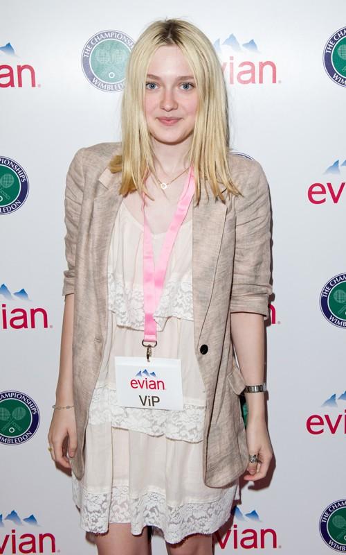 lovely-dakota-wimbledon-2011-06-20-03.jpg
