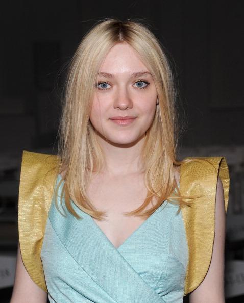 lovely-dakota-event-2012-02-14-16.jpg