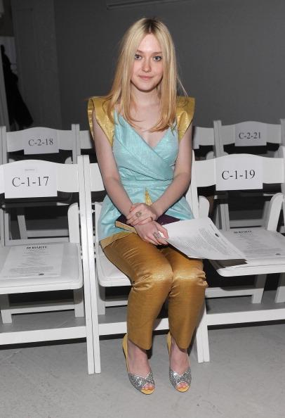 lovely-dakota-event-2012-02-14-18.jpg