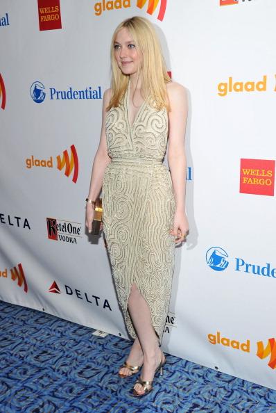 lovely-dakota-event-2012-03-24-03.jpg