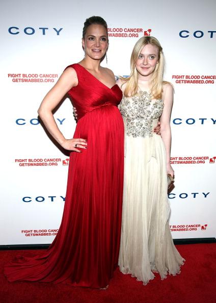 lovely-dakota-event-2012-04-26-07.jpg