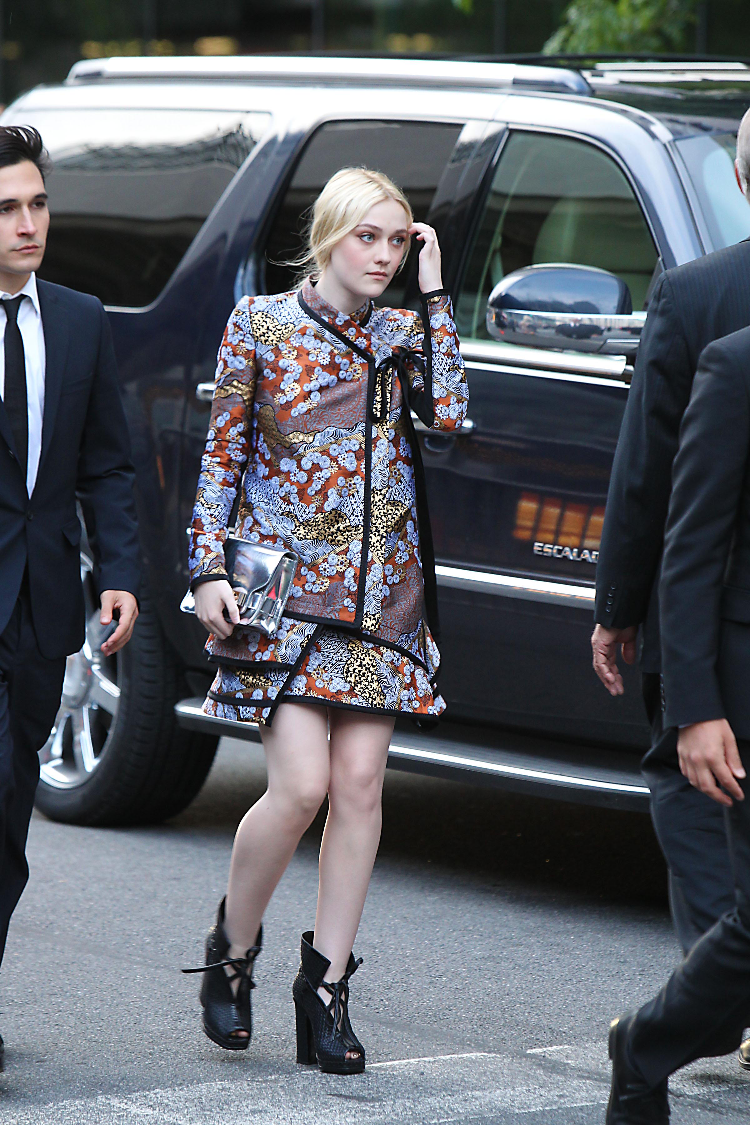 HQ
