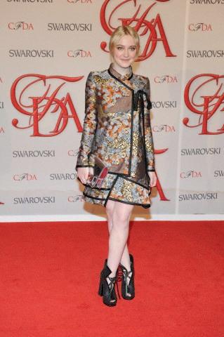 lovely-dakota-event-2012-06-04-050.jpg