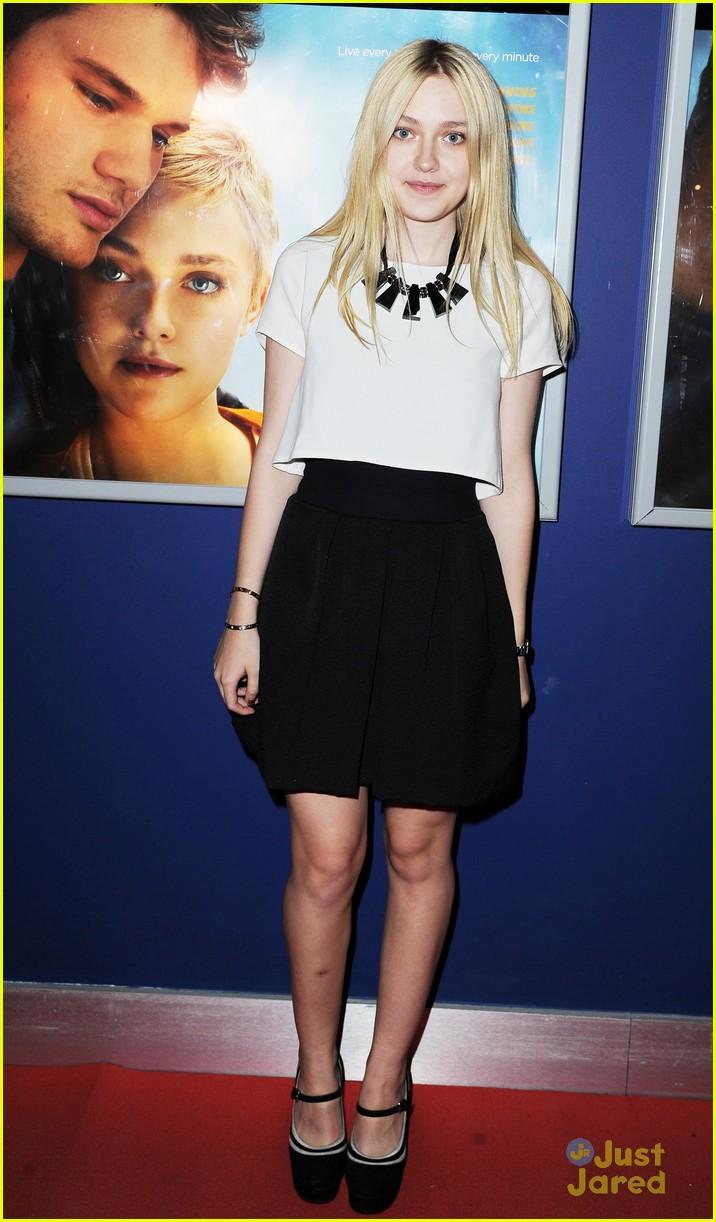 lovely-dakota-event-2012-09-12-01.jpg
