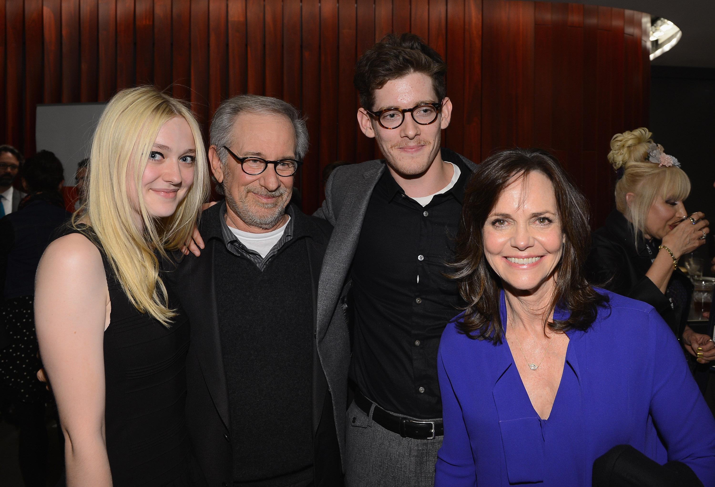 lovely-dakota-event-2012-10-08-01.jpg