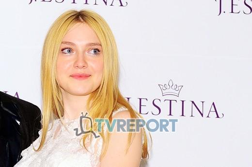 lovely-dakota-event-2013-01-07-019.jpg