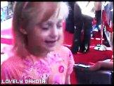 lovely-dakota-premiere-2003-03-08-09.jpg