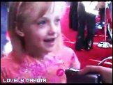 lovely-dakota-premiere-2003-03-08-11.jpg