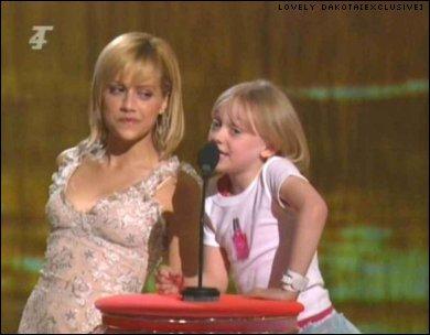 lovely-dakota-tca-2003-08-02-46.jpg