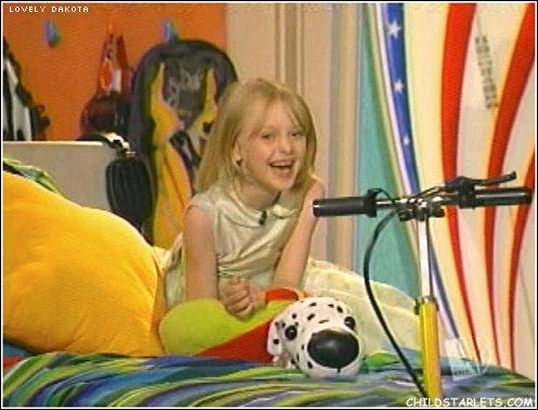 lovely-dakota-family-television-awards-2003-08-14-14.jpg