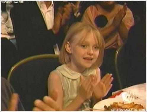 lovely-dakota-family-television-awards-2003-08-14-31.jpg