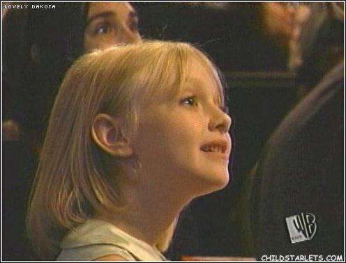 lovely-dakota-family-television-awards-2003-08-14-40.jpg