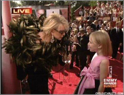 lovely-dakota-emmy-awards-2003-09-21-11.jpg