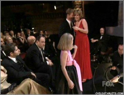 lovely-dakota-emmy-awards-2003-09-21-22.jpg