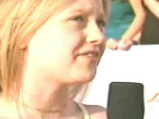 lovely-dakota-mtv-red-carpet-2005-06-04-14.jpg