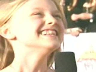 lovely-dakota-mtv-red-carpet-2005-06-04-24.jpg