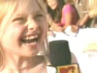 lovely-dakota-mtv-red-carpet-2005-06-04-33.jpg
