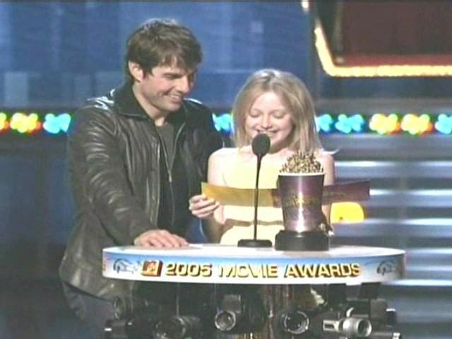 lovely-dakota-mtv-presenting-2005-06-04-46.jpg