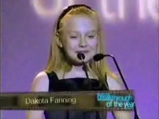 lovely-dakota-breakthrough-awards-2005-12-04-056.jpg
