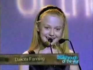 lovely-dakota-breakthrough-awards-2005-12-04-060.jpg