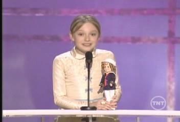 lovely-dakota-sag-awards-2006-01-29-034.jpg