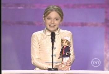 lovely-dakota-sag-awards-2006-01-29-048.jpg