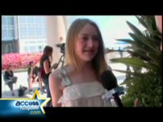 lovely-dakota-san-diego-comic-con-2008-07-24-42.jpeg