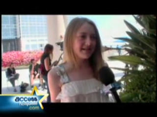 lovely-dakota-san-diego-comic-con-2008-07-24-44.jpeg