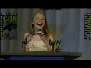 lovely-dakota-san-diego-comic-con-2008-07-24-017.jpg