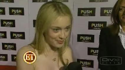 lovely-dakota-push-premiere-2009-01-29-12.jpg