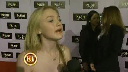 lovely-dakota-push-premiere-2009-01-29-19.jpg