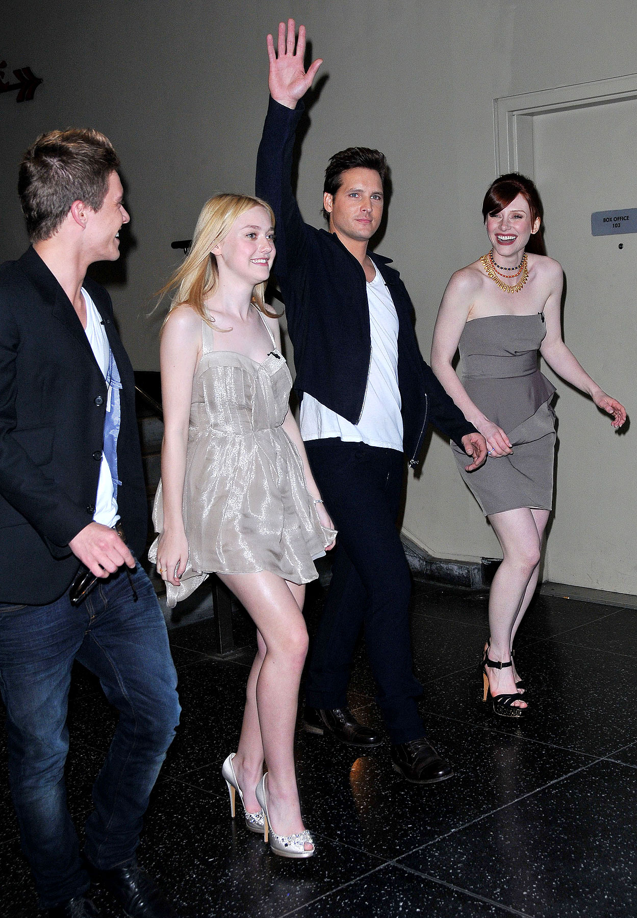 lovely-dakota-jimmy-kimmel-live-061410-p03.jpg