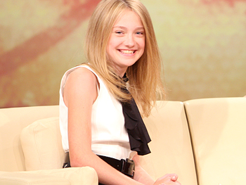lovely-dakota-oprah-100208-p06.jpg