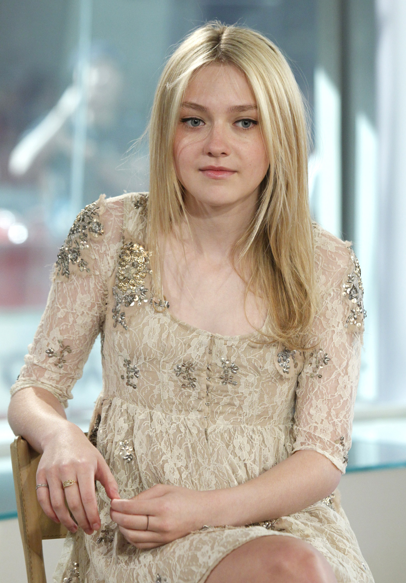 lovely-dakota-today-show-060710-p10.jpg