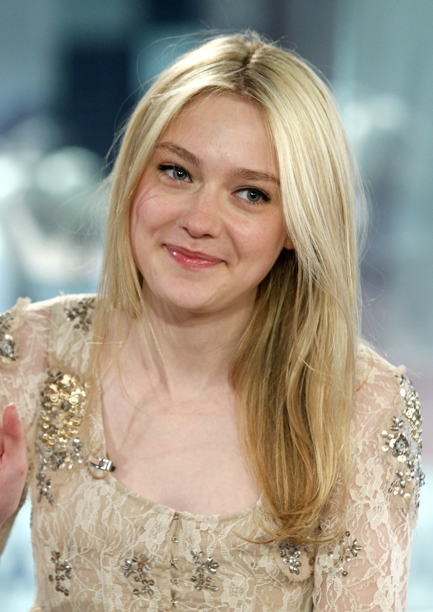 lovely-dakota-today-show-060710-p13.jpg