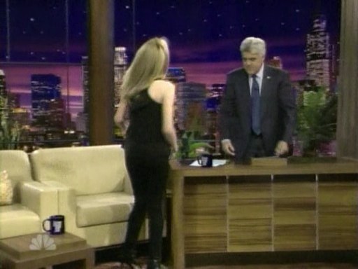 lovely-dakota-tonight-show-012809-011.jpg
