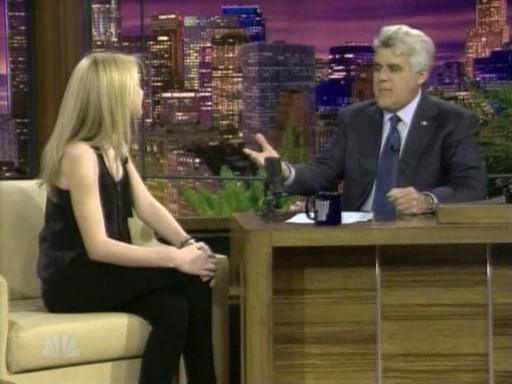 lovely-dakota-tonight-show-012809-029.jpg