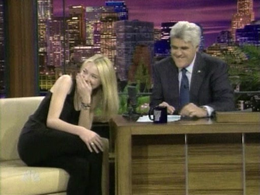 lovely-dakota-tonight-show-012809-051.jpg