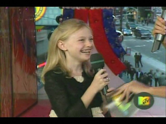 lovely-dakota-trl-101705-040.jpg